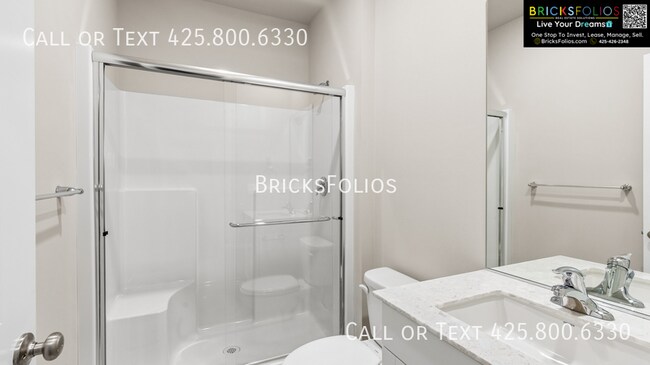 Building Photo - 4008 Hyde Lp NE