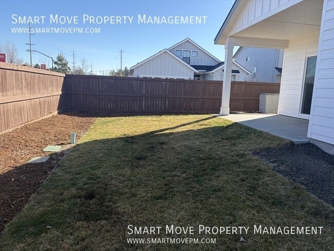 Building Photo - 10000 W La Jolla Dr