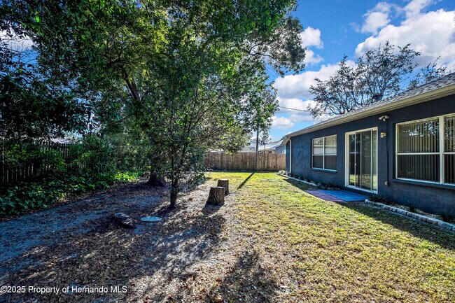 Building Photo - 8019 Timberlake Ave