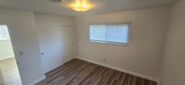 Building Photo - DelMonte