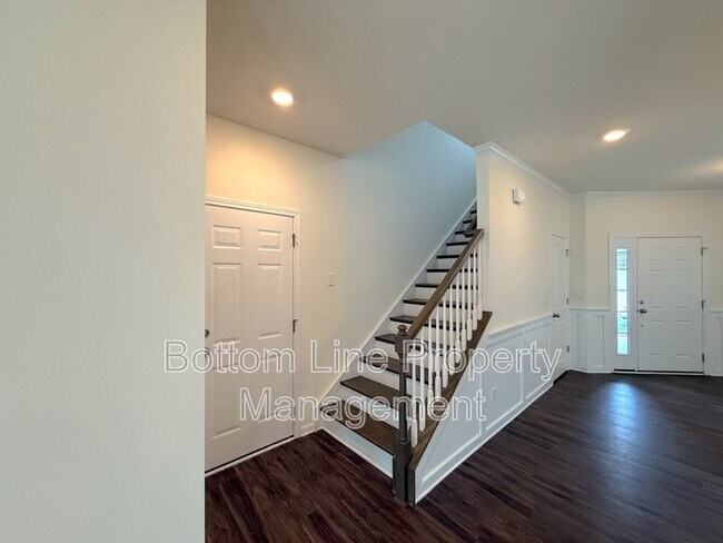 Building Photo - 14929 Baldridge Dr