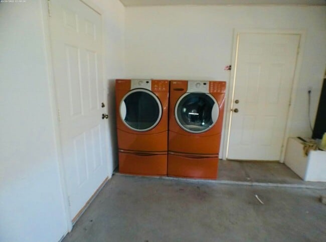 Building Photo - Large 3 bedroom home on a corner lot comin...