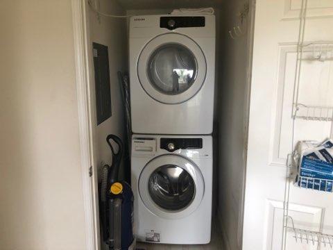 Washer Dryer - 266 Village Blvd