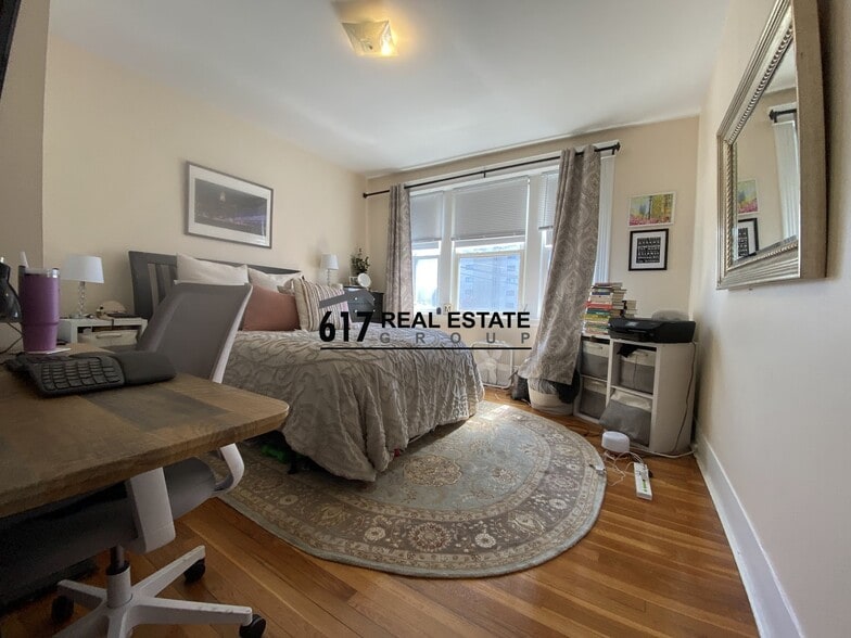 Building Photo - 16 Fuller St