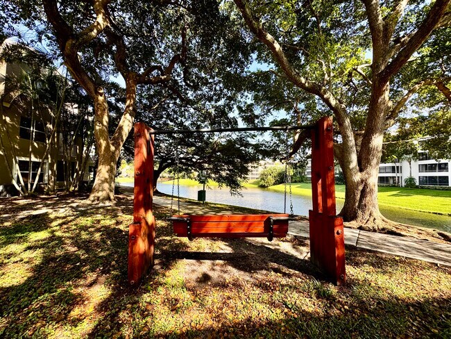 Building Photo - 1865 Palm Cove Blvd