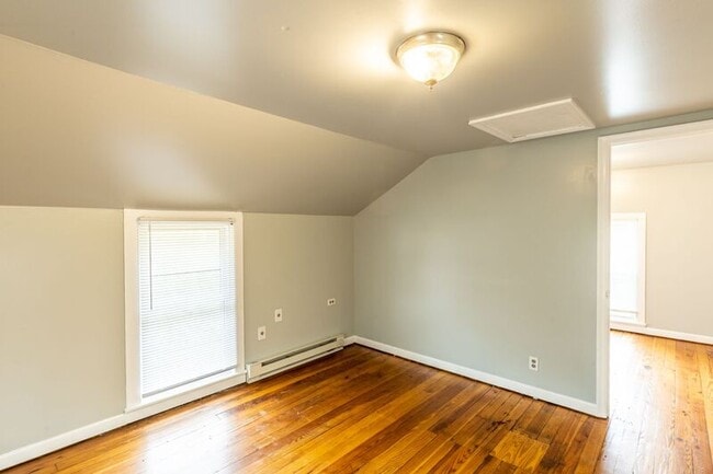 Building Photo - 5247 Alberene Rd