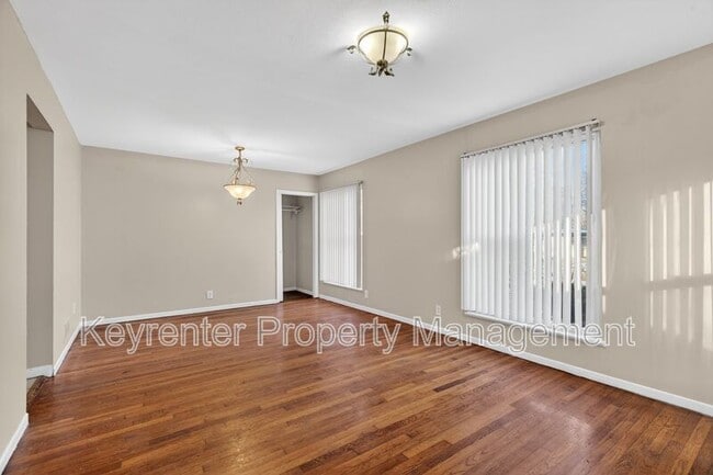 Building Photo - 10115 Saffron Dr