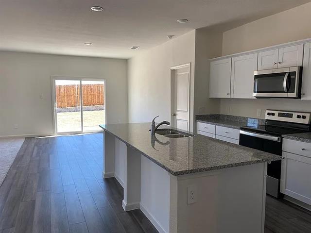 Building Photo - 760 Richmond Dr