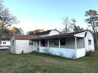 Building Photo - 16066 N Loop Dr