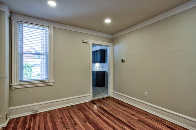 Building Photo - 1115 Frances Ave