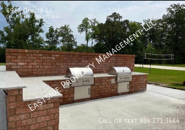Building Photo - 4917 Oolite St