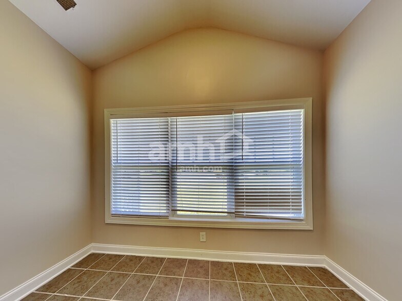 Building Photo - 8503 Sentry Cir
