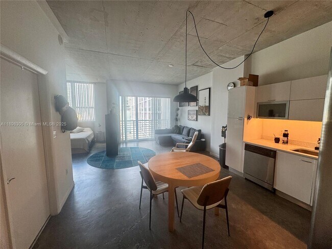 Building Photo - 133 NE 2nd Ave