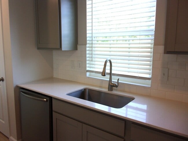 Building Photo - Recently Constructed 3 Bedroom 2 1/2 Bath Home in Walkers Mill