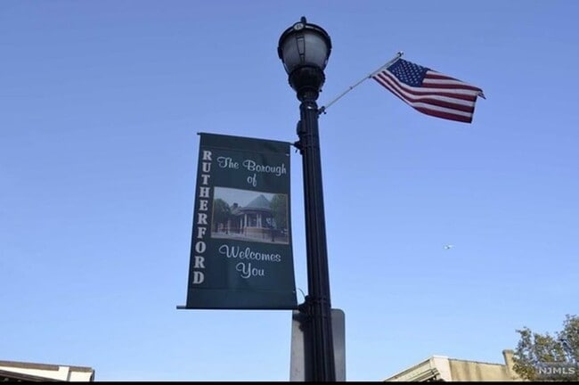 Building Photo - 30 Park Ave