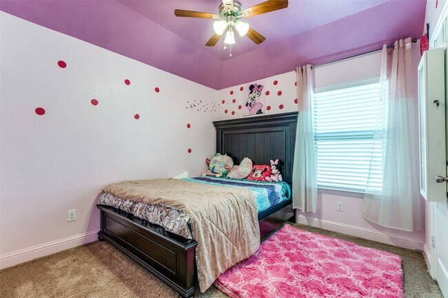 Building Photo - 8609 McCutchins Dr