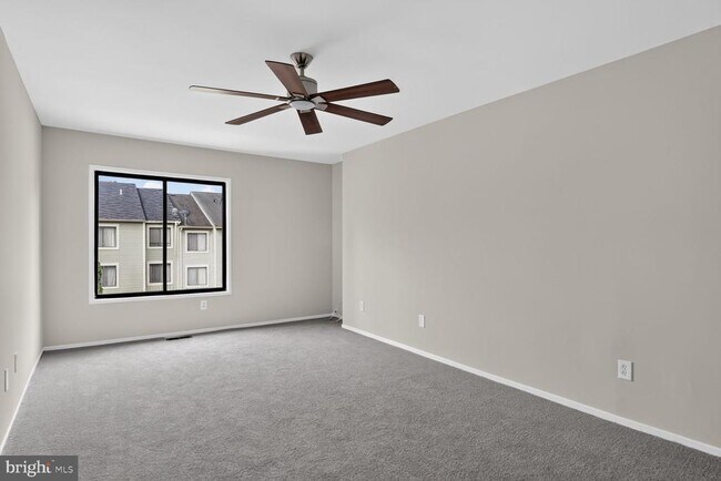Building Photo - 9305 Bathgate Ct