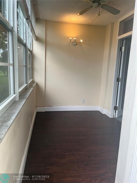 Building Photo - 2771 Taft St