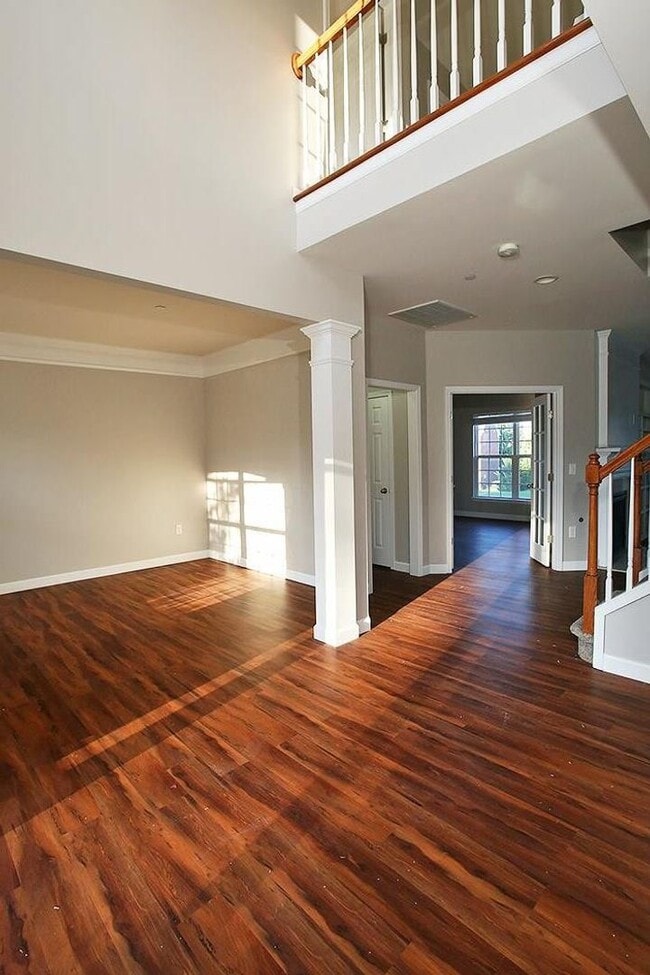 Building Photo - Beautiful 4BR/2.5BA home in the highly sought-after Winterset Woods community!