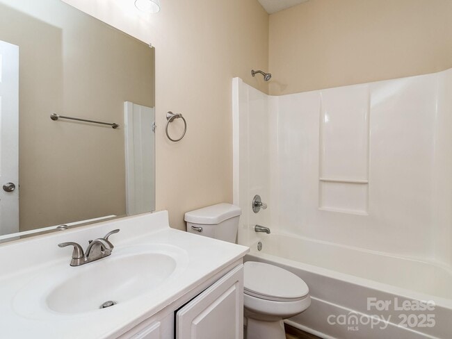 Building Photo - 6213 Derryfield Dr