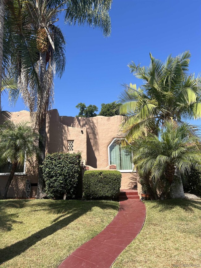 Building Photo - 4734 Biona Dr