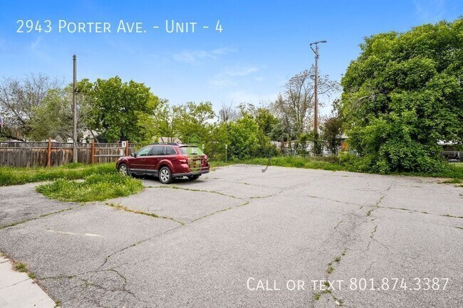 Building Photo - 2943 Porter Ave