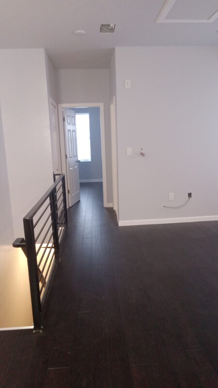 Building Photo - 5600 Nelson St