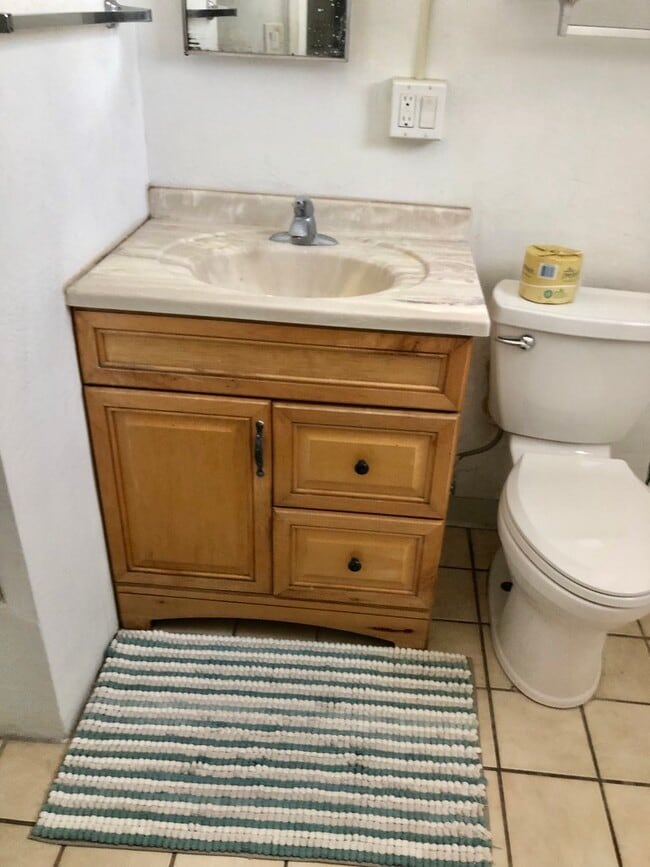 Building Photo - 410 Nahua St