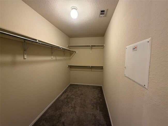 Building Photo - 1605 Paint Brush Dr