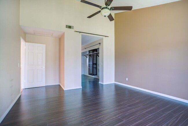 Building Photo - Limited-Time Offer for $2850! 2 bedroom an...