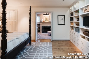 Building Photo - 140 W Fair Oaks Pl