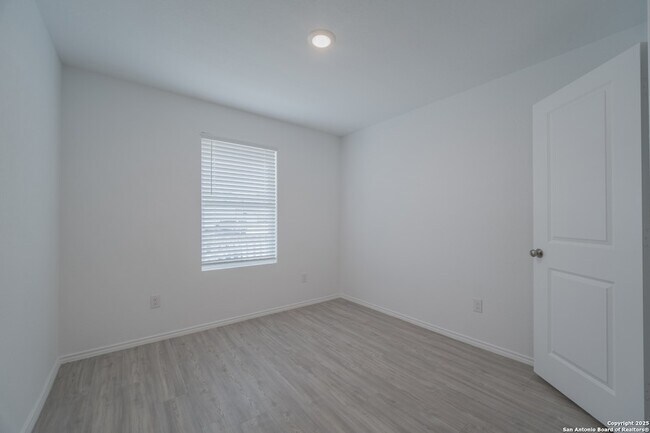 Building Photo - 2737 Green Finch