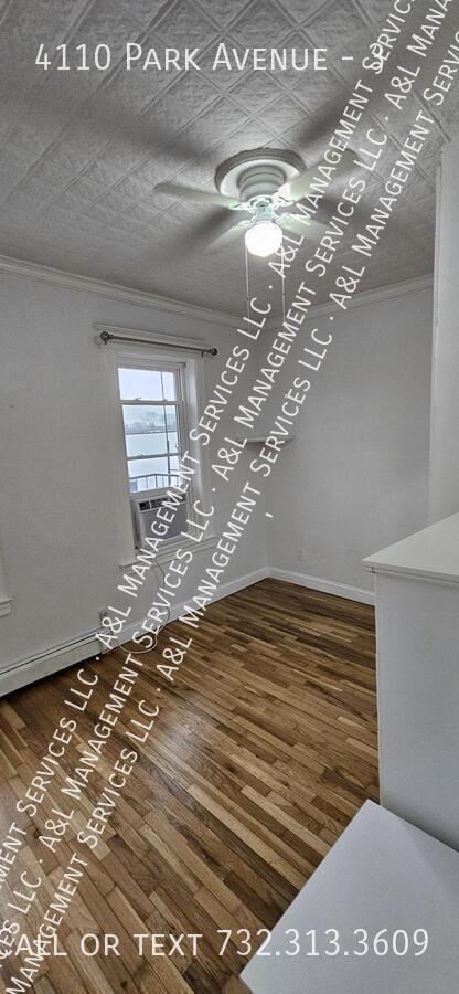 Building Photo - 4110 Park Ave