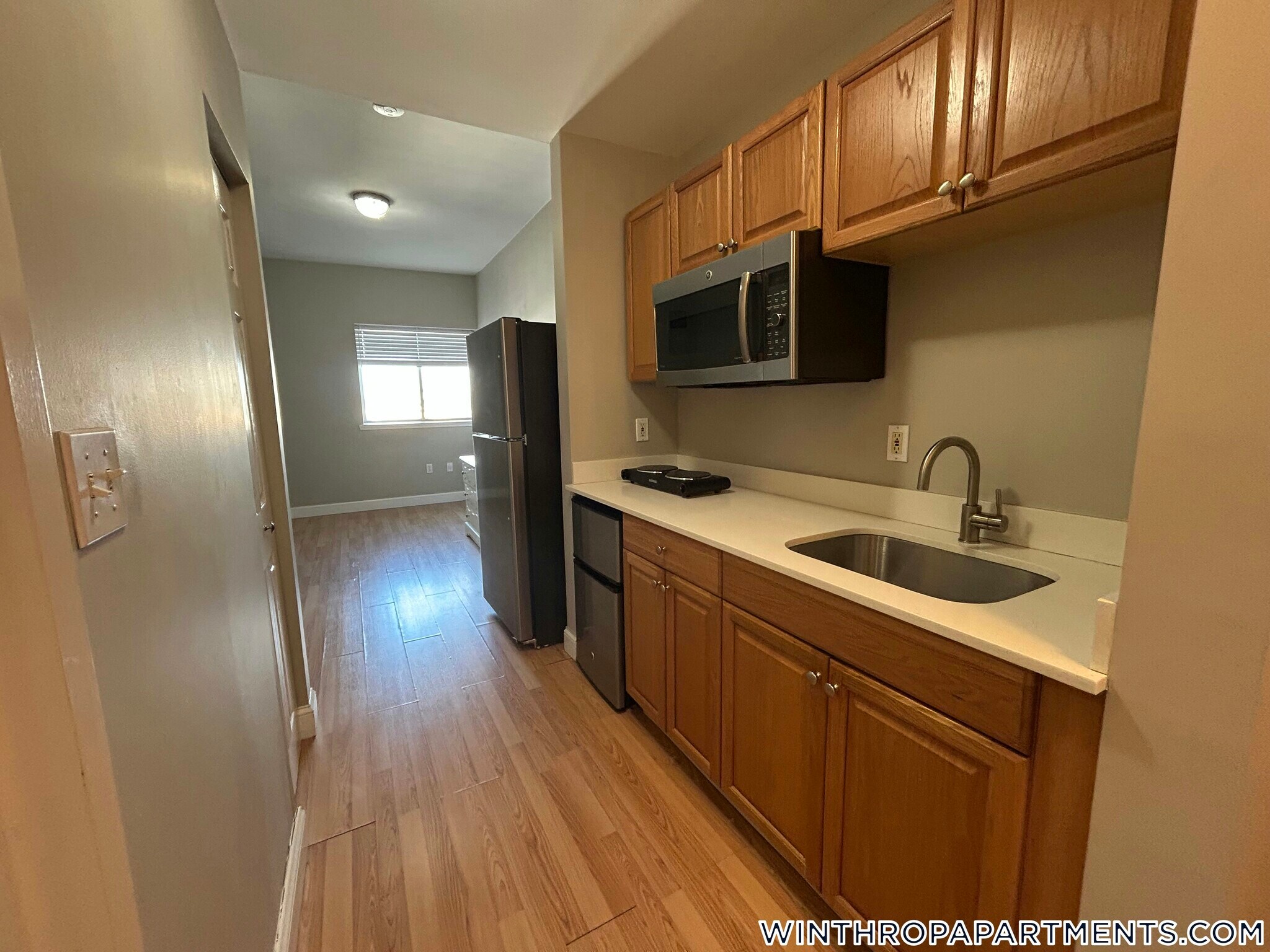 Building Photo - 312 Shirley St