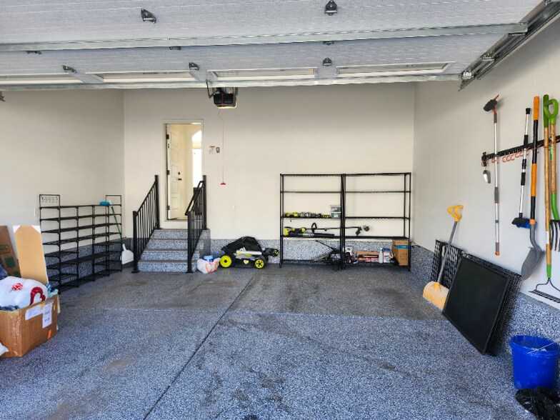 Building Photo - 99 N Lasalle Dr