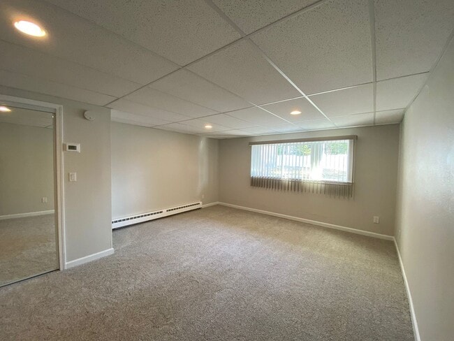 Building Photo - 108 S Tinker Ln