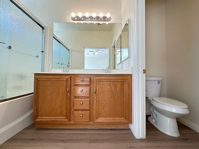 Building Photo - Bella Terra At Southern Highland