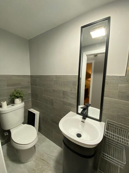 bathroom - 4137 Boyd Ave