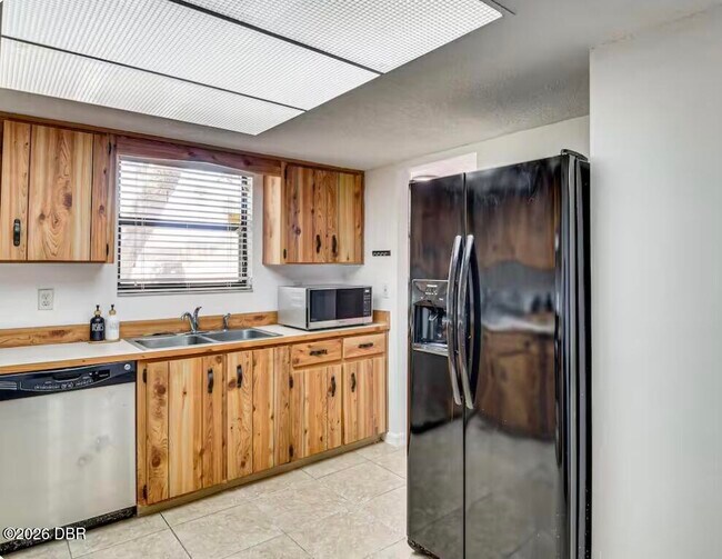 Building Photo - 19 Tomoka Meadows Blvd