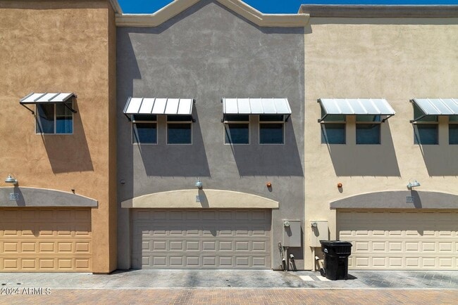 Building Photo - 1406 W Main St