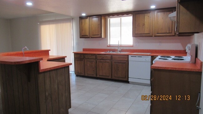 Building Photo - 2571 Talisman Ln