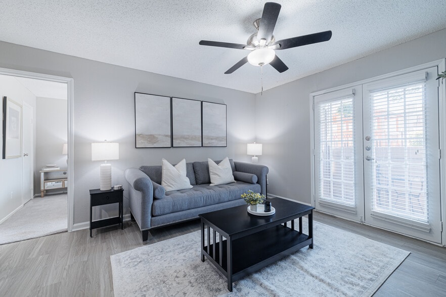 Building Photo - Fossil Hill