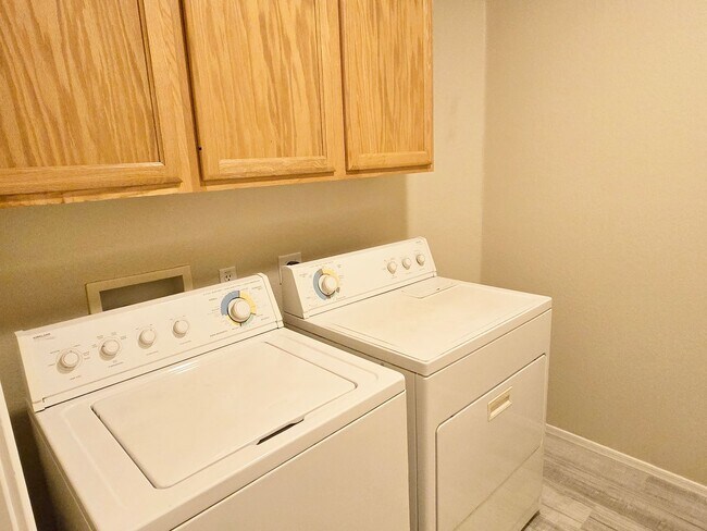 Building Photo - 5-bedroom in the heart of Gilbert