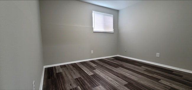 Building Photo - Beutiful 2 bedroom 1 bath apartment