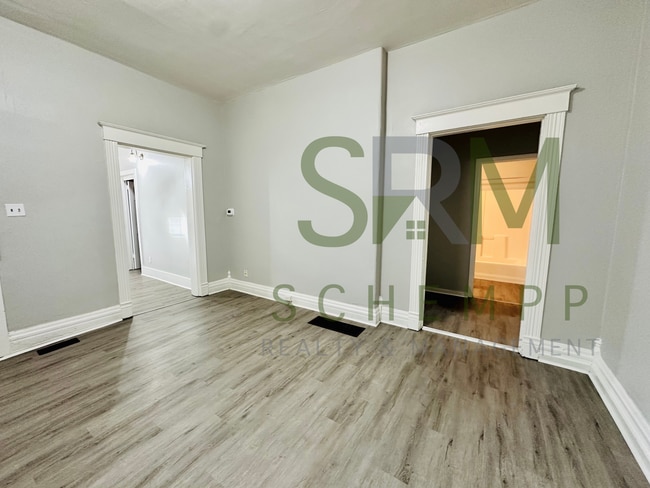 Building Photo - 2 Bedroom Single-Family Home in the Portland Area. Section 8 welcome!