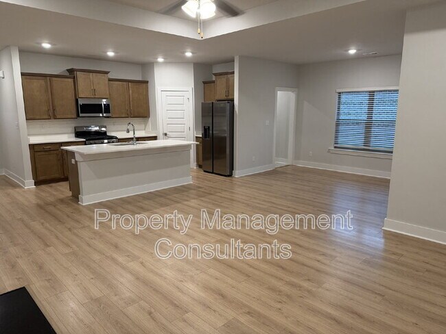 Building Photo - 14872 Demarie Ln