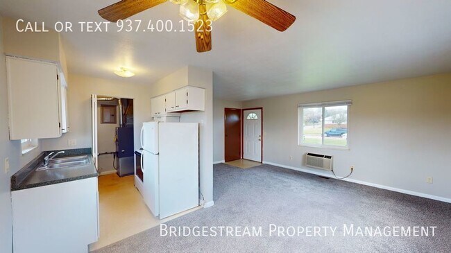 Primary Photo - **MOVE IN SPECIAL** Updated ranch level 1 ...