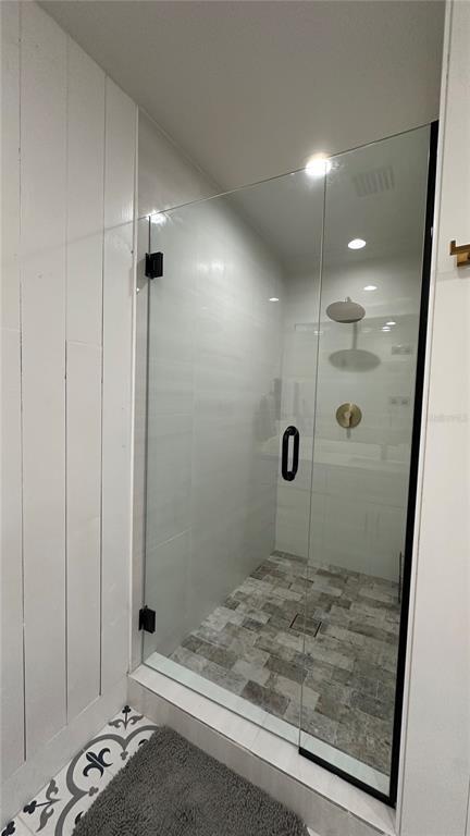 Building Photo - 1120 E Kennedy Blvd