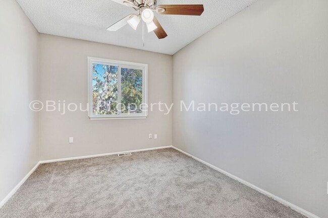 Building Photo - 4232 Gills Mill Ct