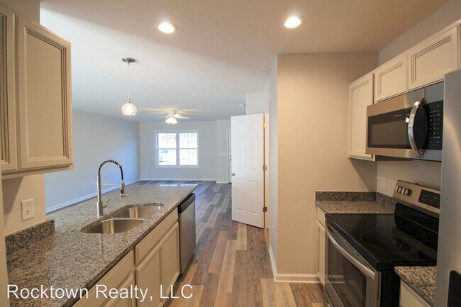 Building Photo - 3 br, 2.5 bath House - 3035 Locust Grove